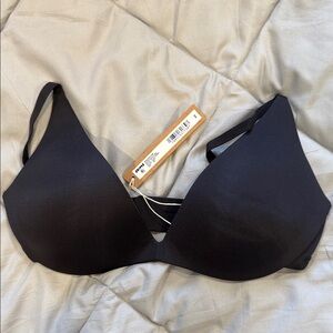 SKIMS - Wireless Form Super Push-Up Bra - 32C - Onyx